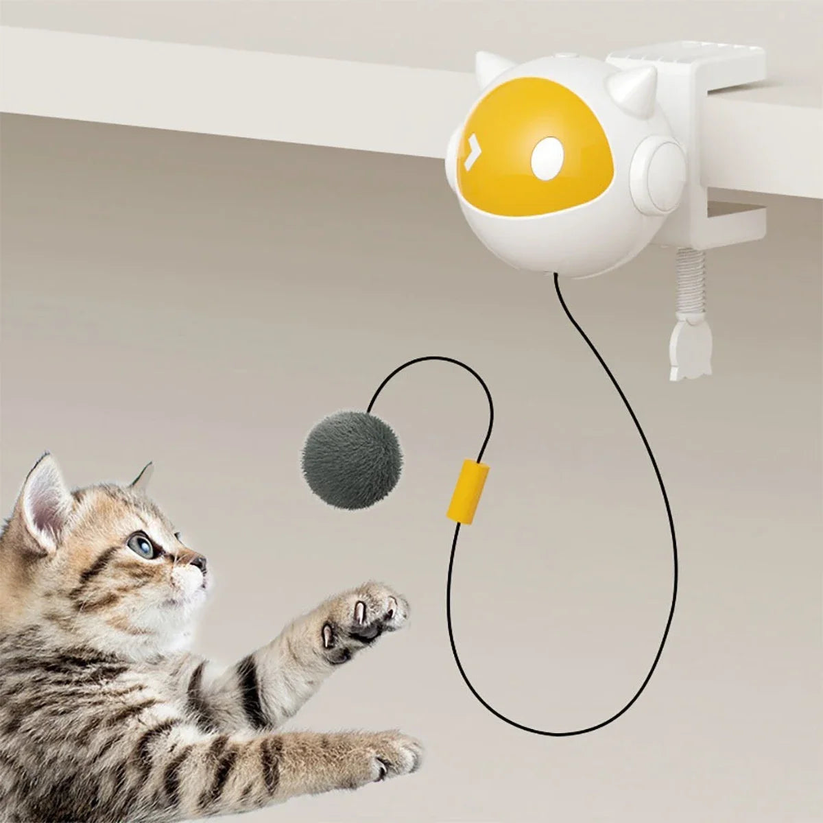 White Electric Cat Toy with Replaceable Hair Ball – Clip-On Desktop Interactive Toy for Cats (1–4 Months)