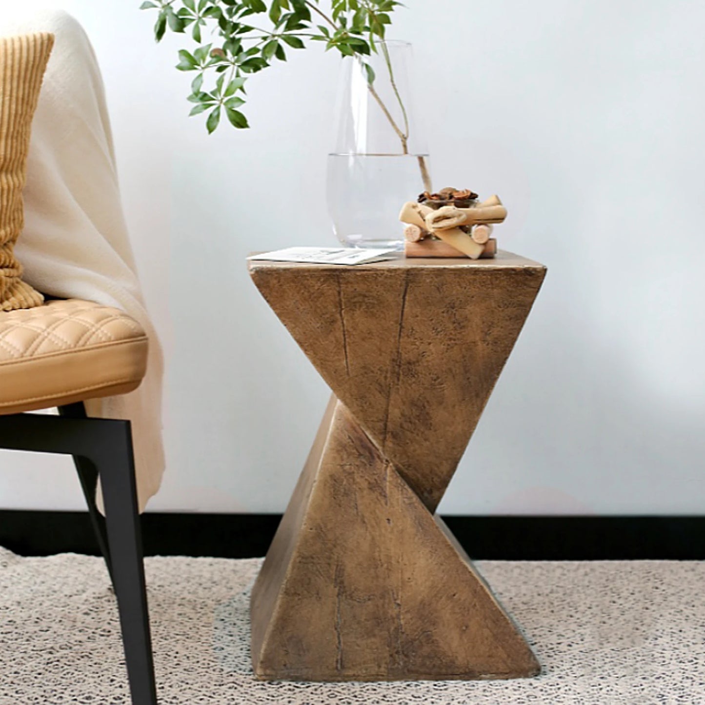 Lightweight Concrete Accent Table – Modern Geometric Side Table for Indoor & Outdoor Use