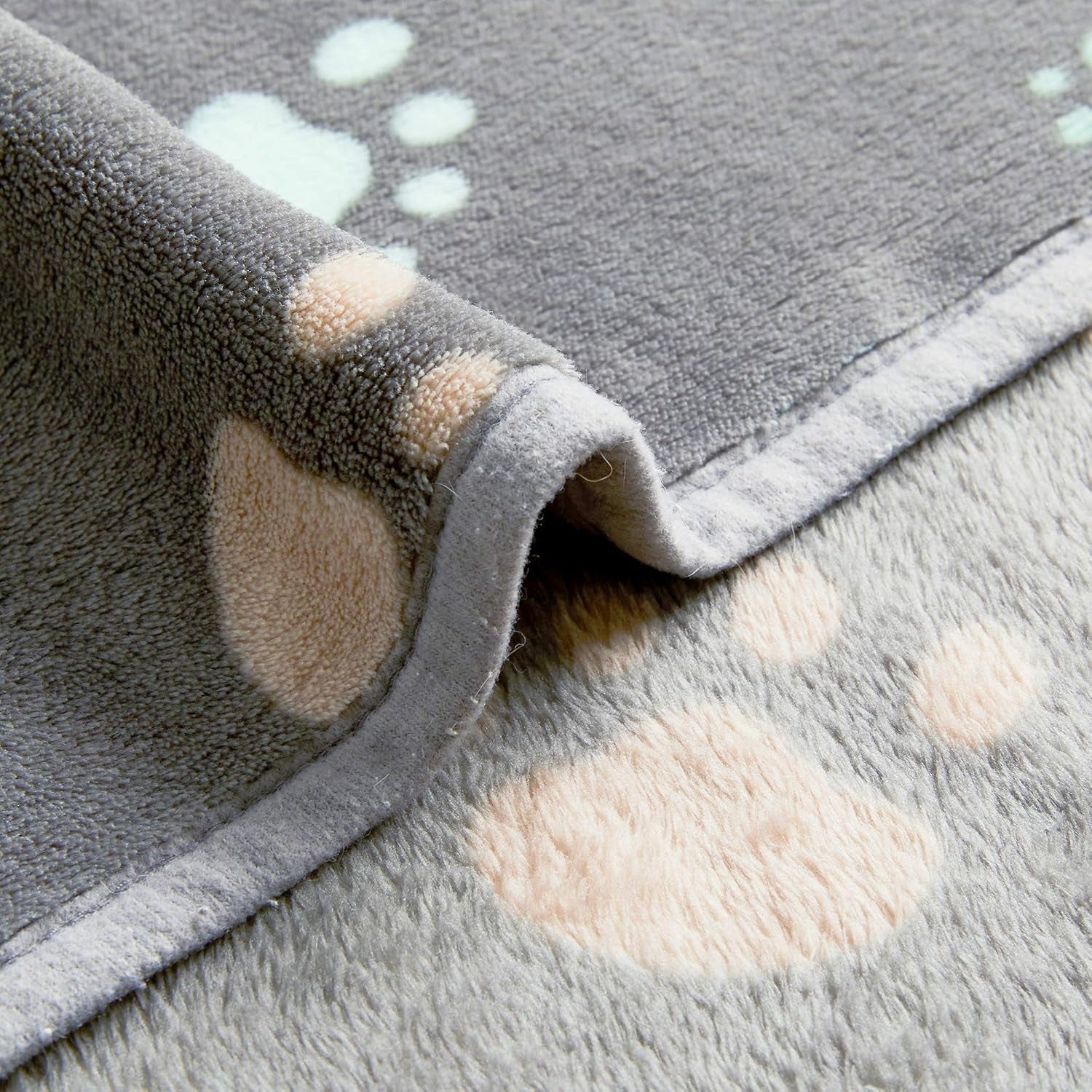 350 GSM Super Soft Fuzzy Flannel Fleece Pet Blanket – Grey, 40" x 32"