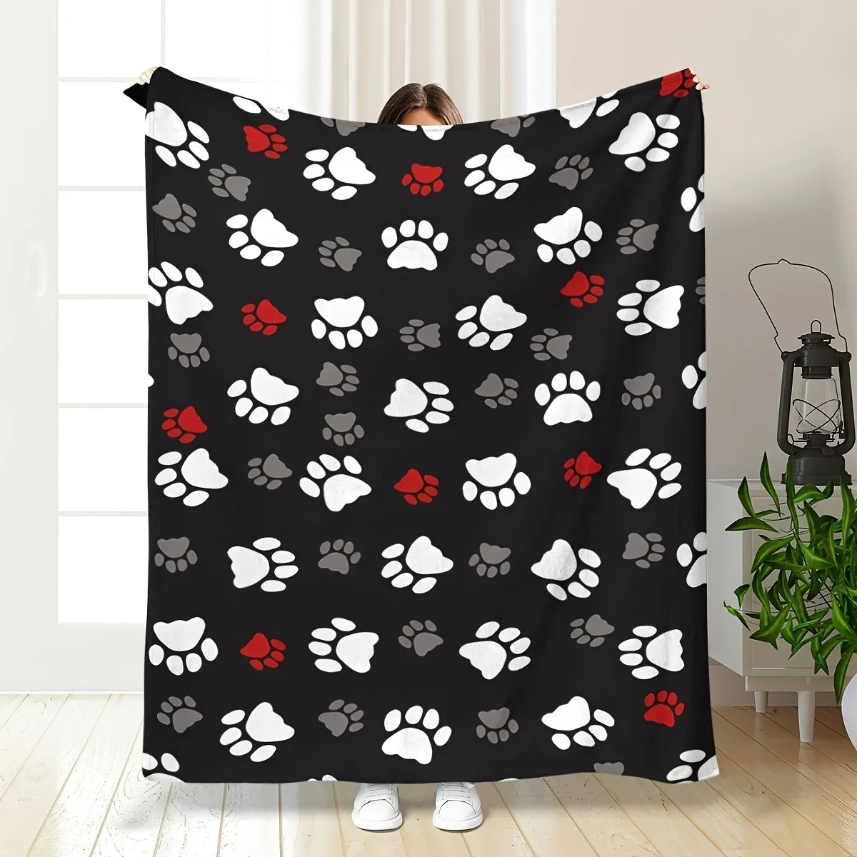 Animal Paw Print Flannel Blanket – Soft, Cozy & All-Season Comfort for Home or Sofa
