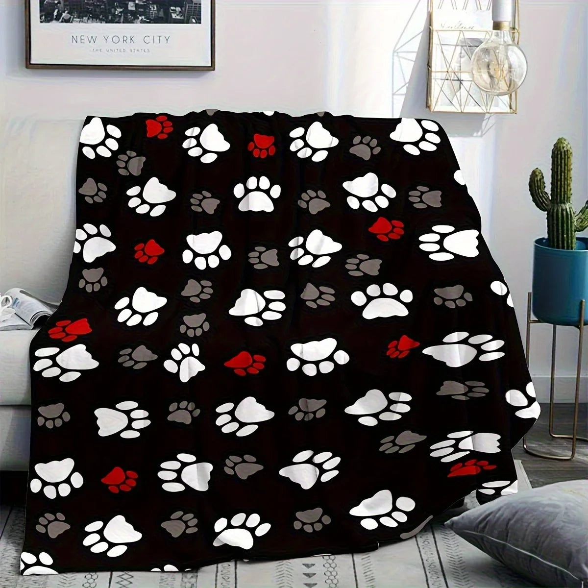 Animal Paw Print Flannel Blanket – Soft, Cozy & All-Season Comfort for Home or Sofa